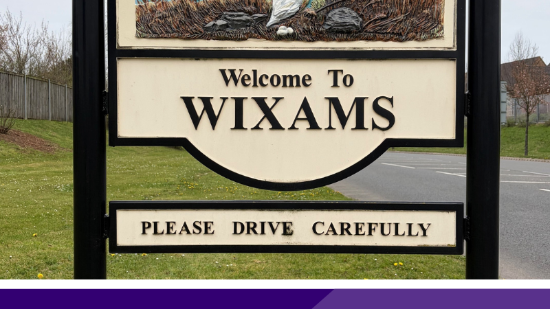 A signpost saying Welcome to Wixams